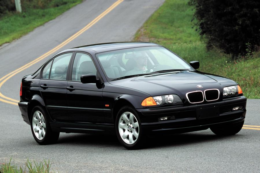  BMW 325Xi Sedan (E46) 2000 года  (NA) (фото 1 из 5)